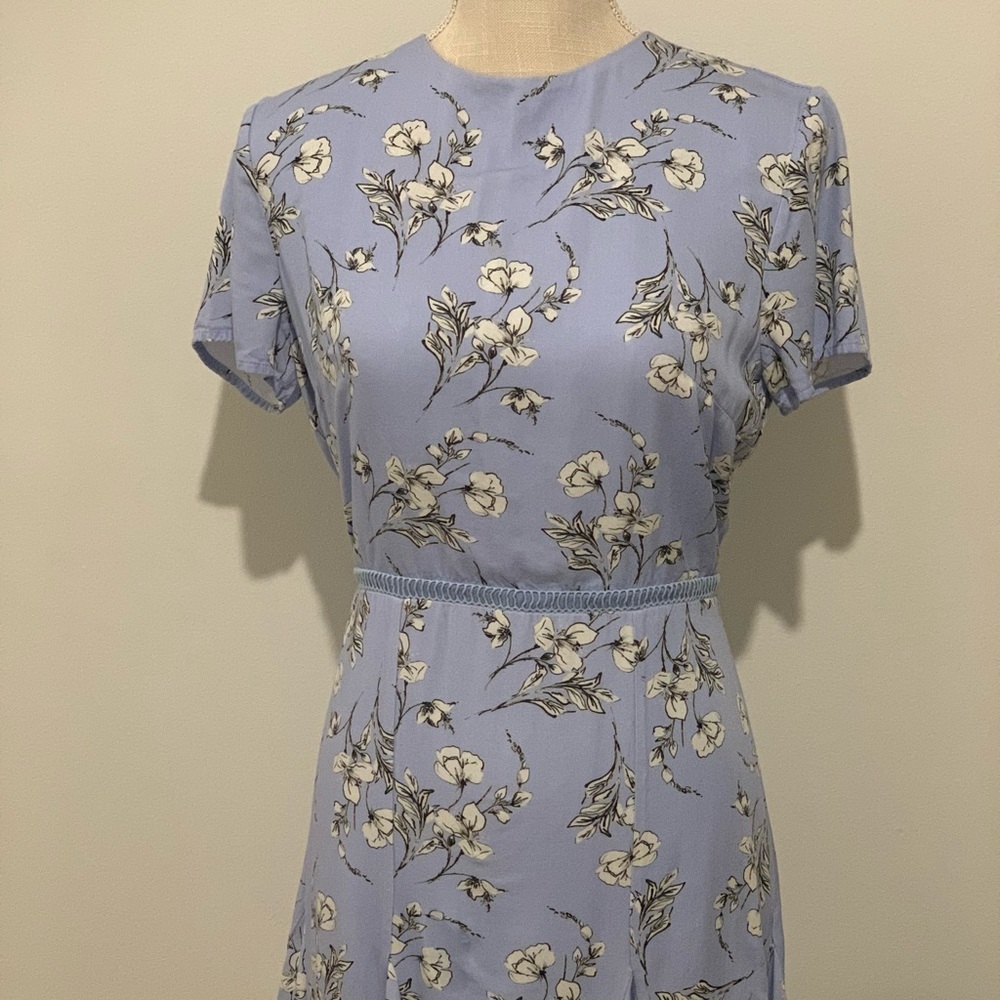 Stylestalker - Beautiful and detailed spring/summer dress!